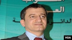 دکتۆر ڕه‌وه‌ز خۆشناو