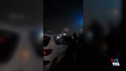 لحظه رد شدن گلوله سرکوبگران از کنار گوش فیلمبردار