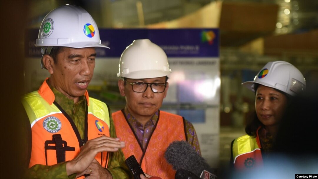 Presiden Joko Widodo mengunjungi Terminal 3 Bandara Soekarno Hatta, Jakarta, awal tahun ini. (Foto: Courtesy Setpres RI)