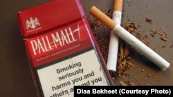 Pall Mall cigarettes, a Reynolds American brand, are arranged for a photo in Washington, DC, Tuesday, 17, 2017. Federal health officials are taking a closer look at flavors in tobacco products that appeal to young people, particularly menthol-flavored cigarettes, which have escaped regulation despite nearly a decade of government scrutiny. (Photo: Diaa Bekheet/VOA)