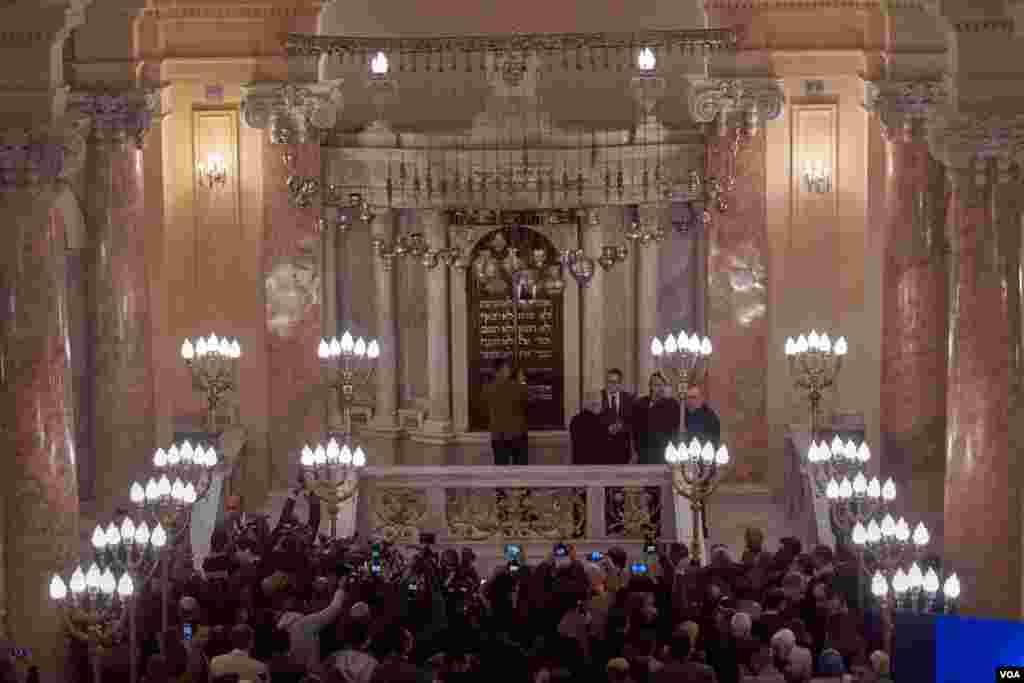 Egyptian Tourism and Antiquities Minister Dr. Khaled Al-Anany sees the restoration of Eliyahu Hanavi Synagogue as a sign of a more accepting society. "It is a message that Egypt is restoring its heritage from different eras for mankind." (H. Elrasam/VOA)