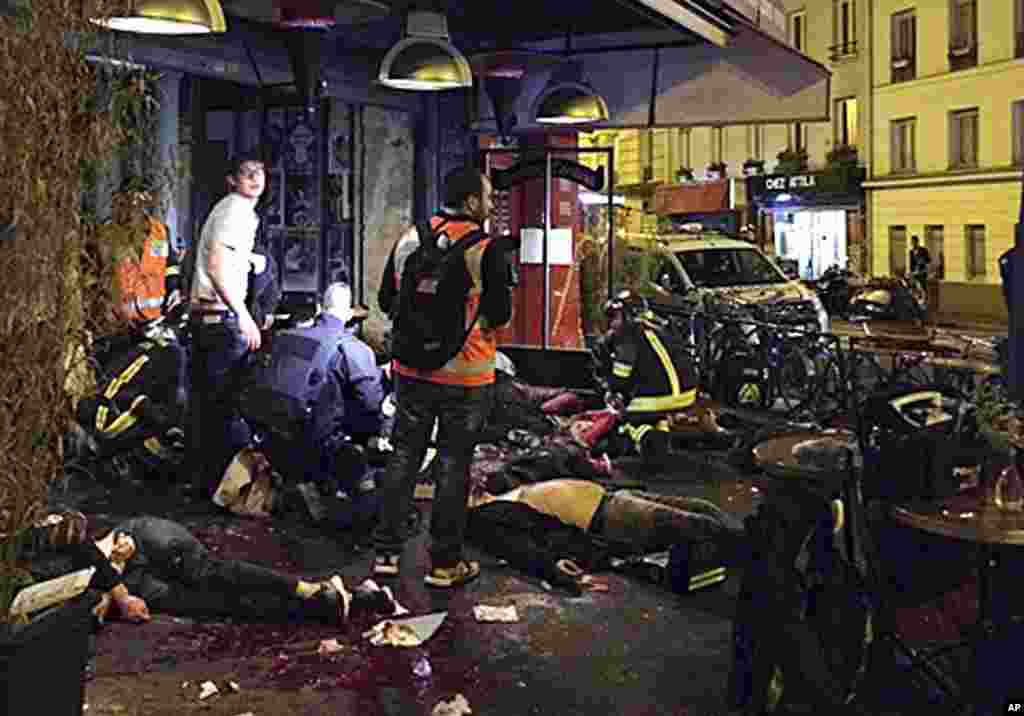 法国首都巴黎2015年11月13日晚遭遇恐怖袭击的一家餐馆外