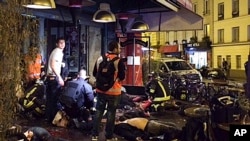 قربانیان حملات جمعه شب در پاریس بیرون یک رستوران در این شهر