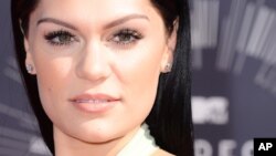 Jessie J arrives at the MTV Video Music Awards at The Forum, Aug. 24, 2014, in Inglewood, Calif.