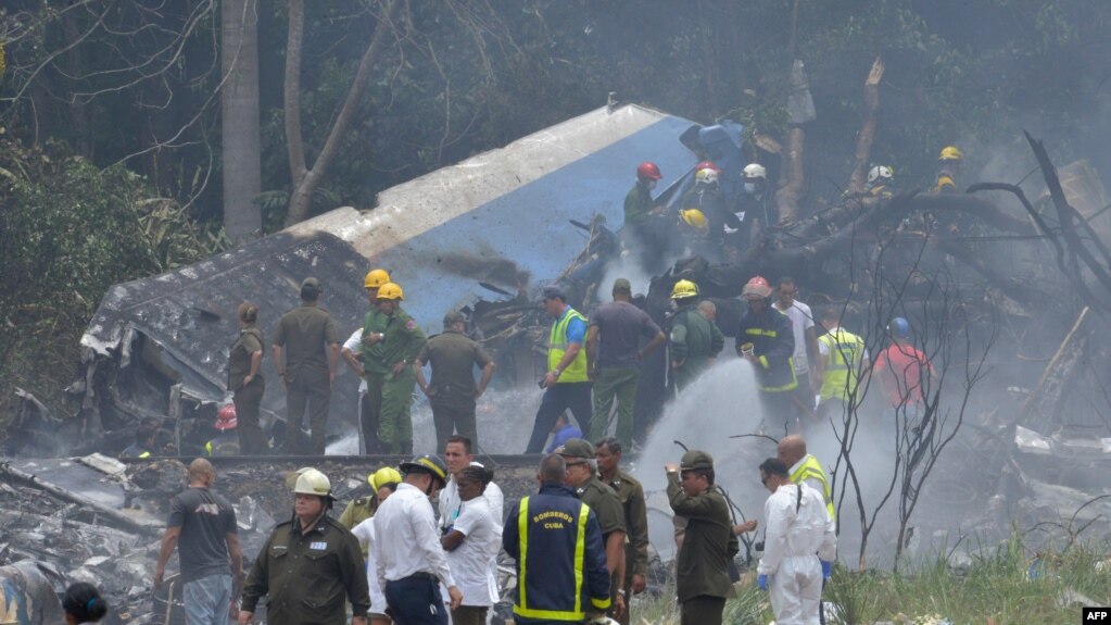 El accidente sucediÃ³ en las cercanÃ­as del AeropuertoInternacional JosÃ© MartÃ­. (Foto AFP) 