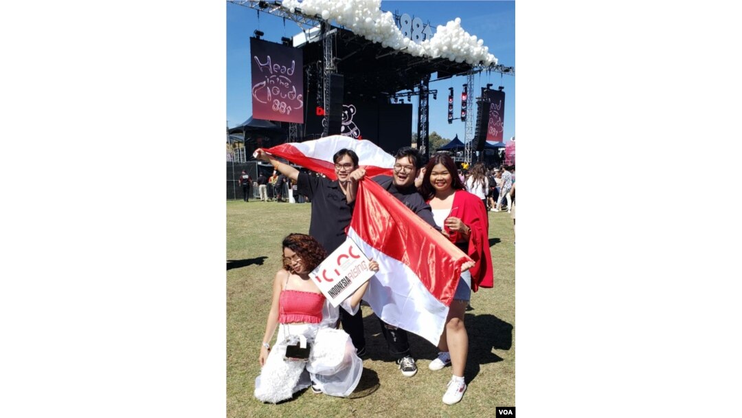 ICINC , Arta, Cellosux, Moneva, Devinta (Foto VOA: Rere Wahyudi/Gandira Pratama)