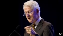 ອະດີດ ປະທານາທິບໍດີ Bill Clinton