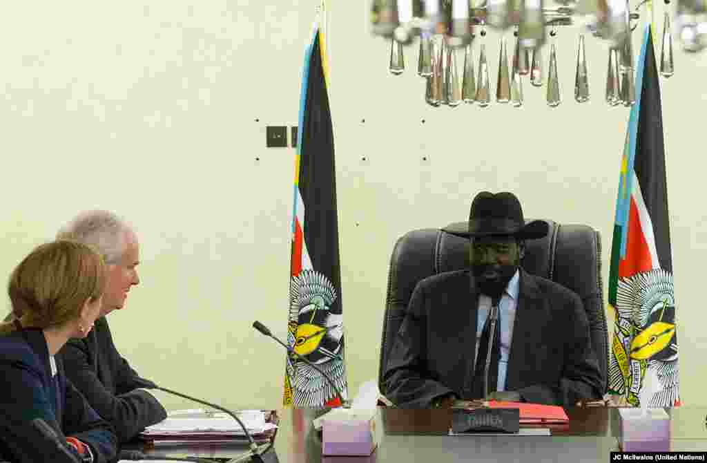 U.S. Ambassador to the United Nations Samantha Power (L), Security Council President Mark Lyall Grant (C) meet in Juba with South Sudan President Salva Kiir during a two-day visit to South Sudan in August 2014.