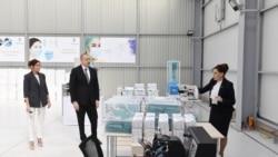İlham Əliyev tibbi maska istehsalı müəssisəsinin açılışında iştirak edib