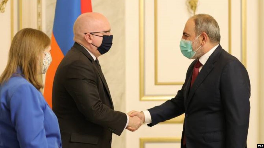 Reeker and Pashinyan