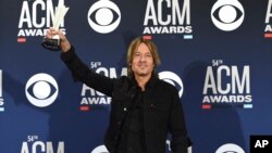 Keith Urban fue galardonado como Artista del Año, el principal galardón de los Premios de la Academia de Música Country, ACM, el domingo, 7 de abril de 2019 en Las Vegas, Nevada.