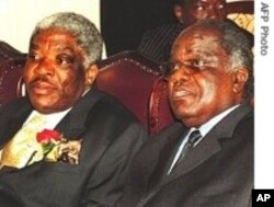 Namibia incumbent President Hifikepunye Pohamba (R) With Deceased Zambia President Patrick Levy Mwanawasa.