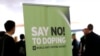 Para peserta simposium yang diselenggarakan oleh Badan Anti Doping Dunia (WADA) di Lausanne, Swiss, pada 24 Maret 2015, berkumpul dan berbicara dengan satu sama lain sebelum acara tersebut dimulai. (Foto: Reuters/Denis Balibouse)