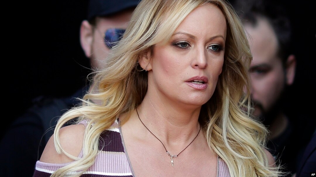 Diễn viên phim người lớn Stormy Daniels gây rắc rối cho chiến dịch tranh của của ông Trump