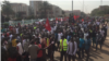 Marche au centre-ville de Ouagadougou, le 29 novembre 2018. (VOA/Lamine Traoré)