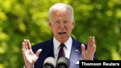 El presidente de Estados Unidos, Biden, habla sobre la respuesta del gobierno al coronavirus en la Casa Blanca, en Washington, el martes 27 de abril de 2021.