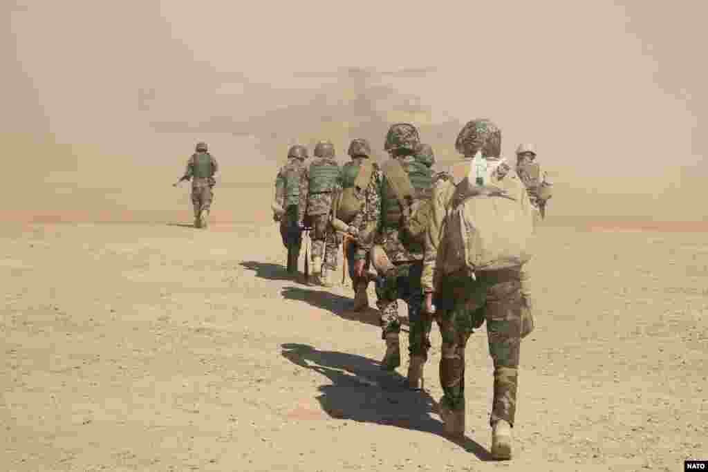 بیش از ۴۰۰۰ کماندوی تازه دم تا ماه می به صفوف قوای مسلح افغانستان اضافه خواهد شد
