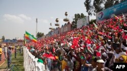 Des sympathisants du Front démocratique révolutionnaire populaire éthiopien (EPRDF) réunis lors d'un meeting électoral, à Addis-Abeba, le 21 mai 2015.