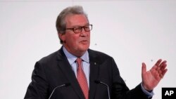 Mantan Menteri Luar Negeri dan diplomat Australia, Alexander Downer.