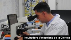 En las actividades de laboratorio, durante la epidemia del virus Zika en Venezuela, entre 2016 y 2017. El equipo de investigación liderado por Paniz-Mondolfi, sirvió como un “centro neurálgico” a nivel regional para la recepción.