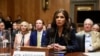 Kristi Noem, candidata a secretaria de Seguridad Nacional del presidente electo de EEUU, Donald Trump, testifica durante una audiencia de confirmación del Comité Senatorial de Seguridad Nacional en Capitol Hill en Washington, el 17 de enero de 2025. 