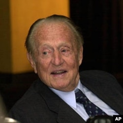 Art Linkletter, the longtime host of children’s television programs, shown here at age 92, campaigned vigorously for stiffer regulation of elderly drivers.
