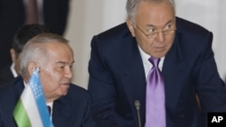 Islom Karimov va Nursulton Nazarboyev bir paytda rahbarlikka kelgan. Deyarli chorak asrdan beri hokimiyatda. (2009-yilda Almatida olingan surat) 