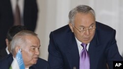 Islom Karimov va Nursulton Nazarboyev, Almati, 2009