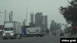 East Houston is an industrial area filled with various chemical and petrochemical plants and refineries. (E. Lee/VOA)