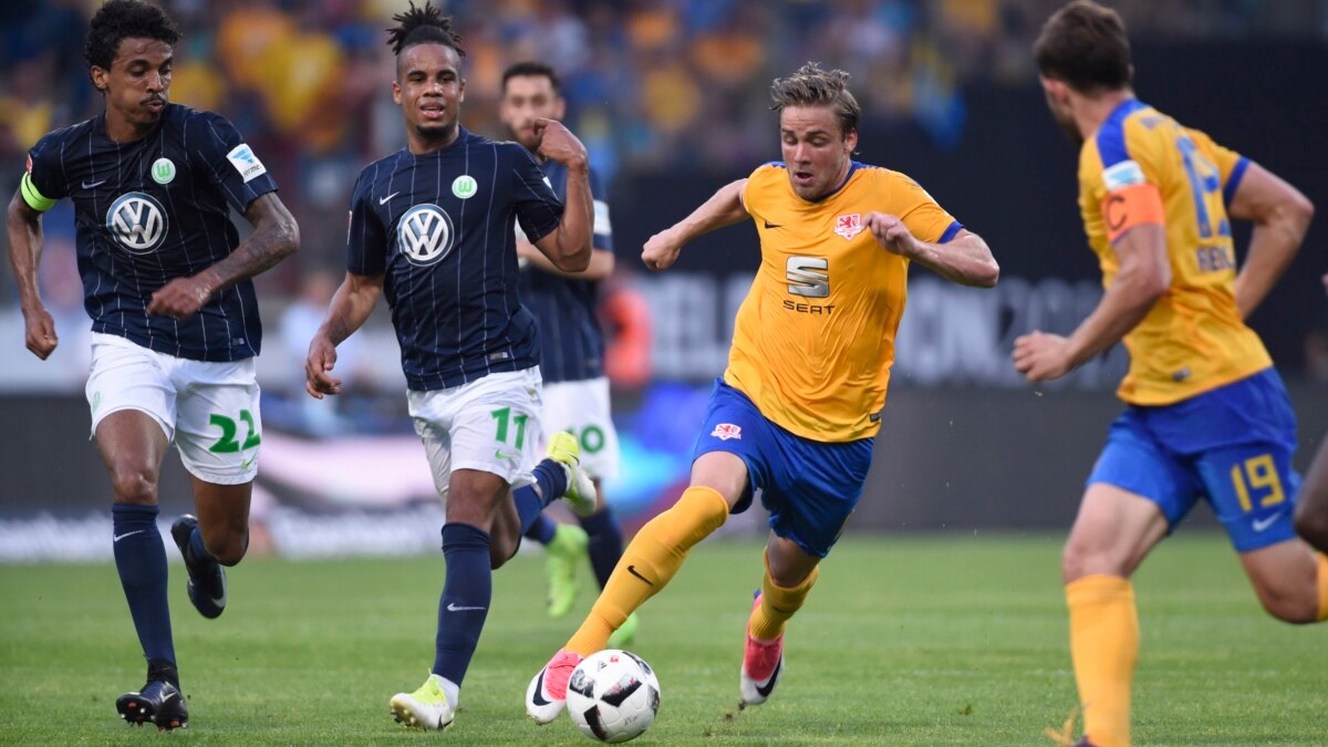 Soccer Body Wants 'Minimum Interference' From Video Replays