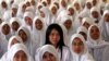 Human Rights Watch Kecam Aturan Busana Perempuan&#160;