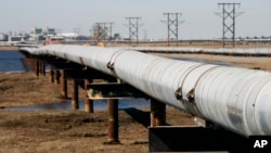El Departamento del Interior dice que el plan deja un 70 por ciento de los recursos económicamente recuperables de gas y petróleo abiertos a la exploración, mayormente en el Golfo de México.