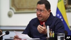 La ventaja que ostenta Chávez en los sondeos podría disminuir.