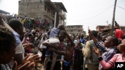 Umwana atabawe igihe igorofa i Lagos yasenyuka