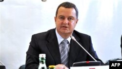 Dačić: Hadžić nije uhapšen