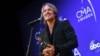 Keith Urban gana el máximo galardón en premios CMA 