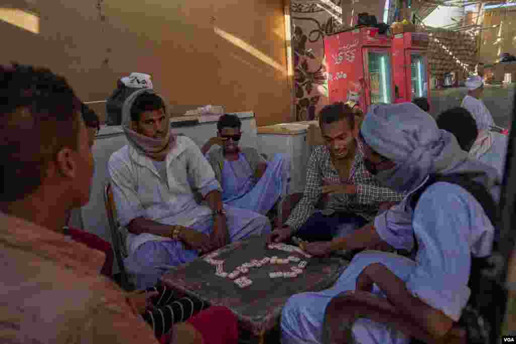 The pilgrimage to Humaithera Valley usually takes 10 days, but it is not all spent in worshiping, socializing in coffeeshops is very important for Egyptians. (H. Elrasam/VOA)