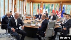 Лідери Великої сімки, президентка Єврокомісії та Урсула фон дер Ляєн беруть участь у саміті G7 у Баварії, місті Шлосс Ельмау, Німеччина, 28 червня, 2022. Стефан Руссо/Пул через REUTERS