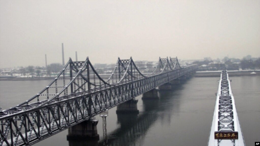鸭绿江大桥 