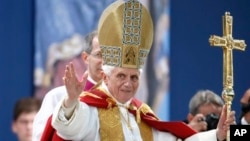 11일 사임을 발표한 교황 베네딕토 16세.