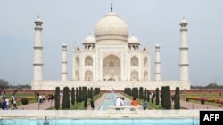 Taj Mahal အဆောက်အဦး (သတင်းဓာတ်ပုံ - မတ် ၁၆၊ ၂၀၂၀)