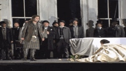 Opera “Luçia e Lamermurit”, në rolin e Edgardos tenori Saimir Pirgu