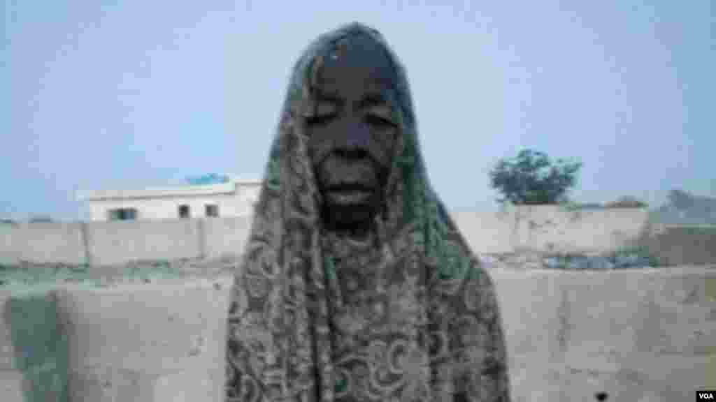 Sojojin Operation Lafiya Dole sun ceto wata tsohuwa da jikarta daga wani sansanin 'yan Boko Haram.