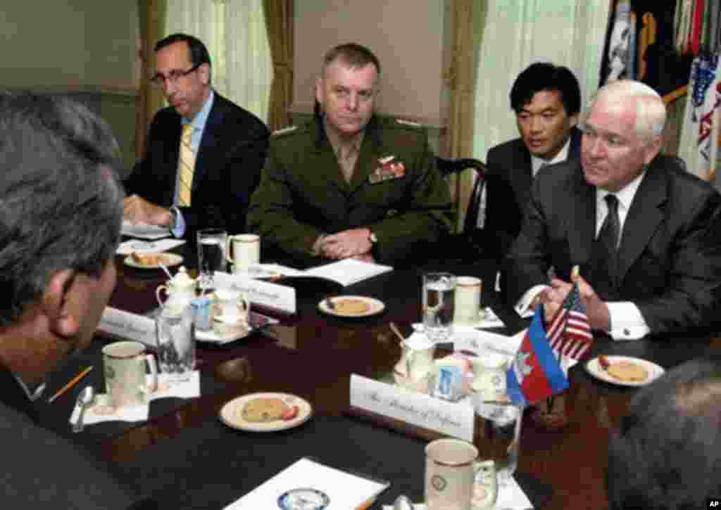 US Defense Secretary Vows Enhanced Ties