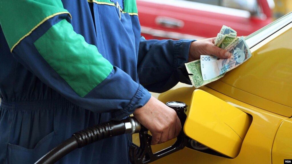 Tiranë, opozita kërkon një paketë të re ndihme për qytetarët