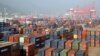 中国江苏省连云港码头的集装箱。（2019年6月10日）