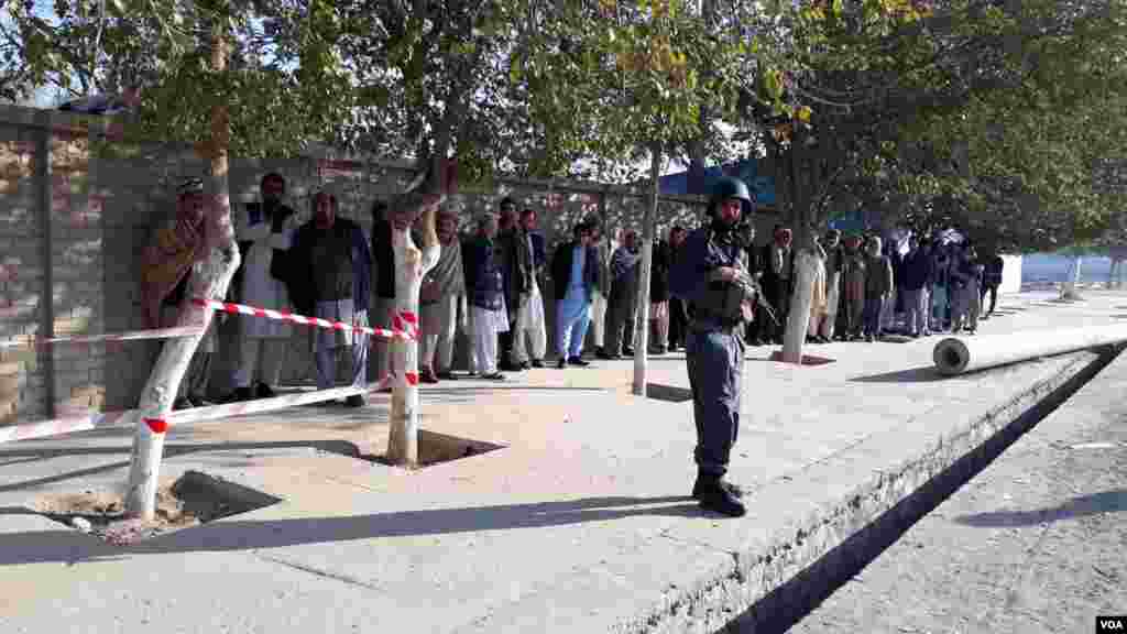 تدابیر شدید امنیتی در سرتاسر افغانستان به ویژه در اطراف مراکز و محلات رایدهی نافذ بود