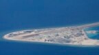 Đường băng và cơ sở quân sự Trung Quốc xây dựng trên Đá Xubi thuộc quần đảo Trường Sa (Ảnh tư liệu ngày 21/4/2017)