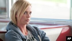 A actriz sul-aficana Charlize Theron, mensageira da paz da ONU, está envolvida na campanha para acabar com a violência contra as mulheres (foto de arquivo)