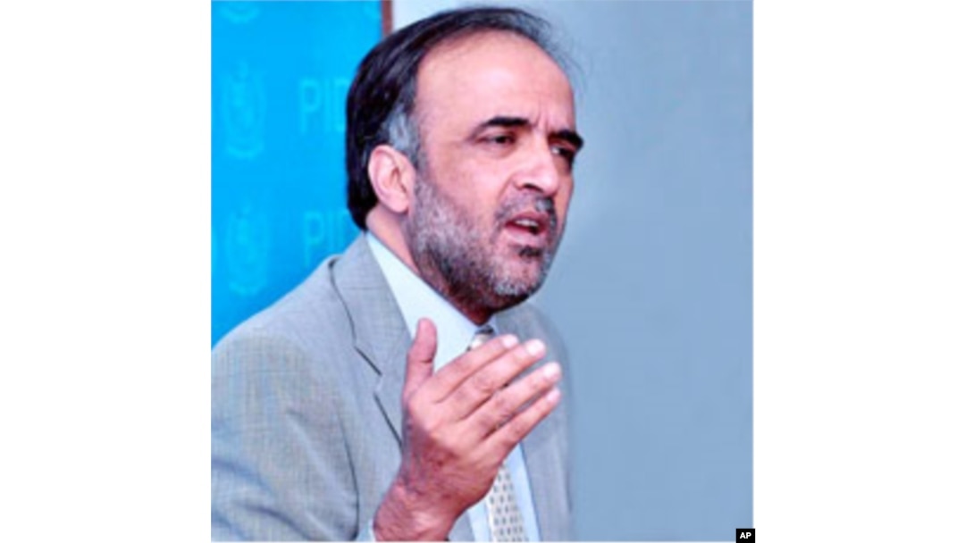قمر زمان کائرہ
